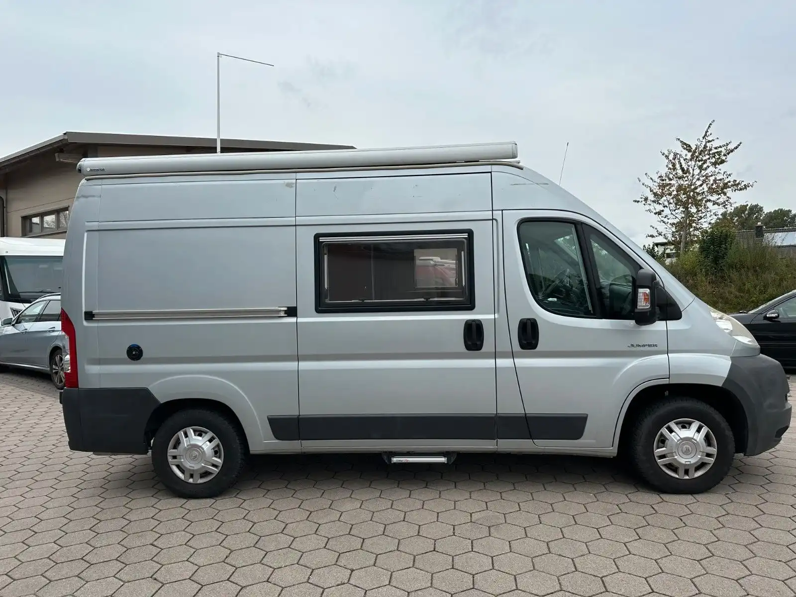 LA STRADA Avanti M